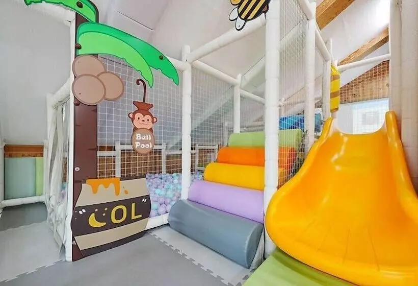 Ello-el Kids Pool Villa Pension