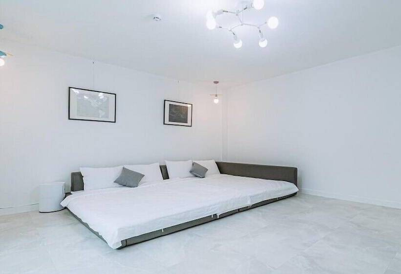 Ello-el Kids Pool Villa Pension