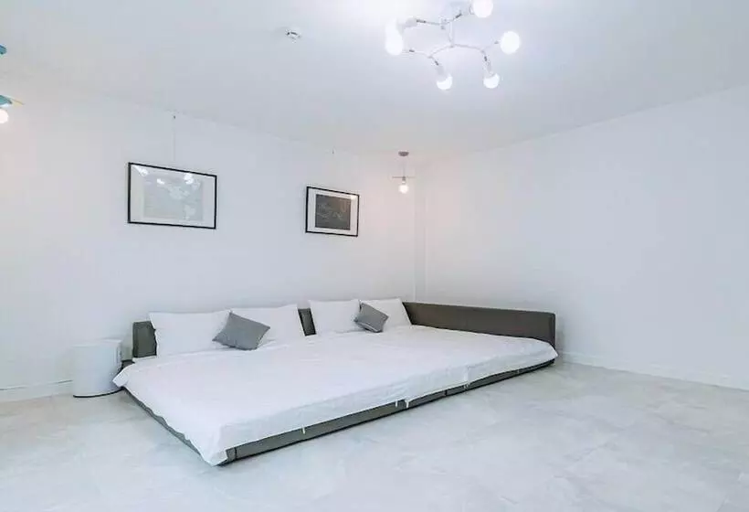 Ello-el Kids Pool Villa Pension