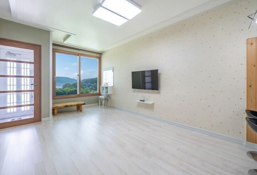 Namhae Familyae Pension