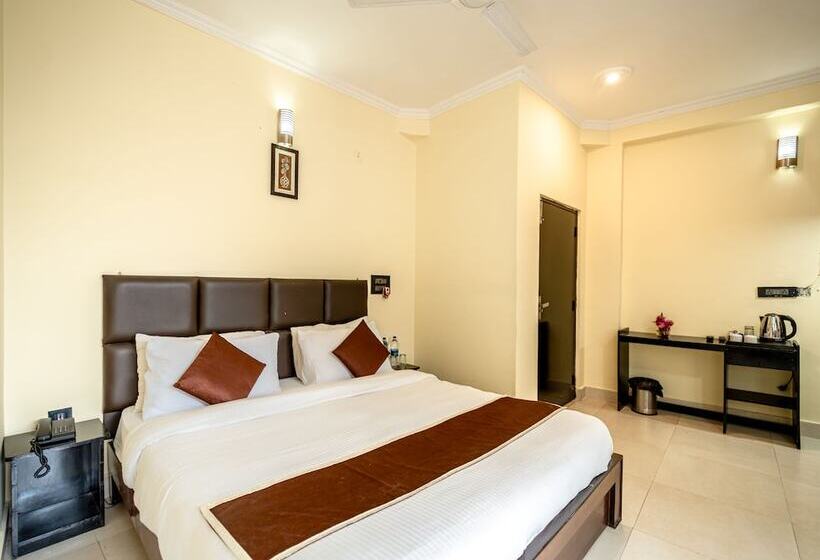 Flutter Hotels & Resort