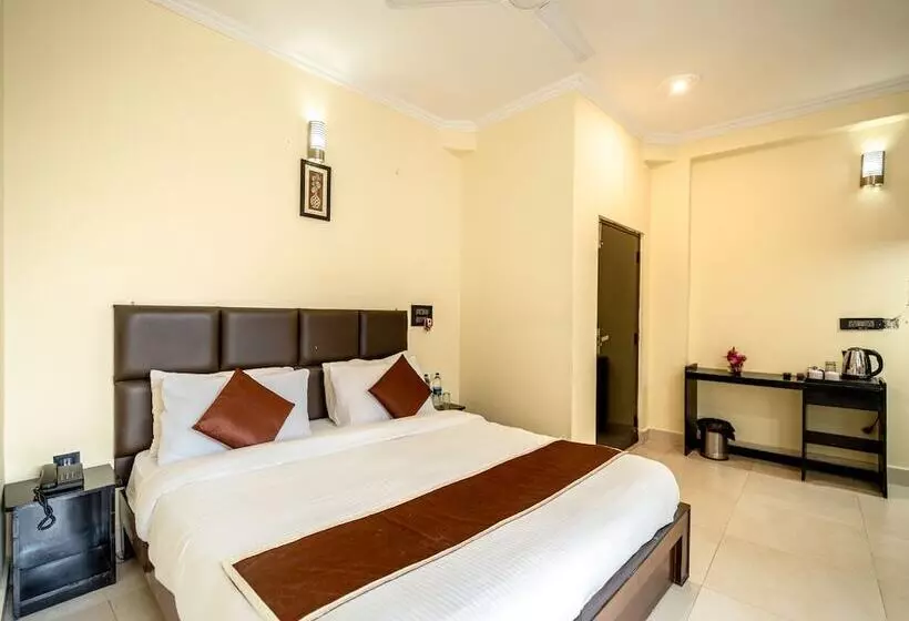 Flutter Hotels & Resort