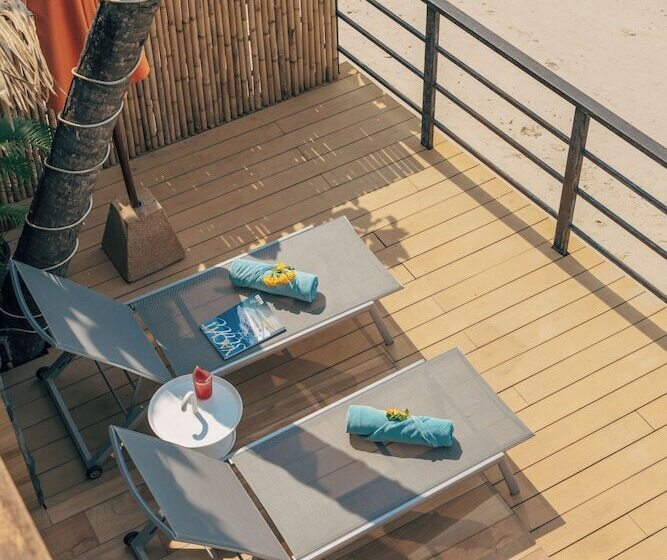 簡易ホテル Sea&sky Luxury Absolute Beachfront Villa