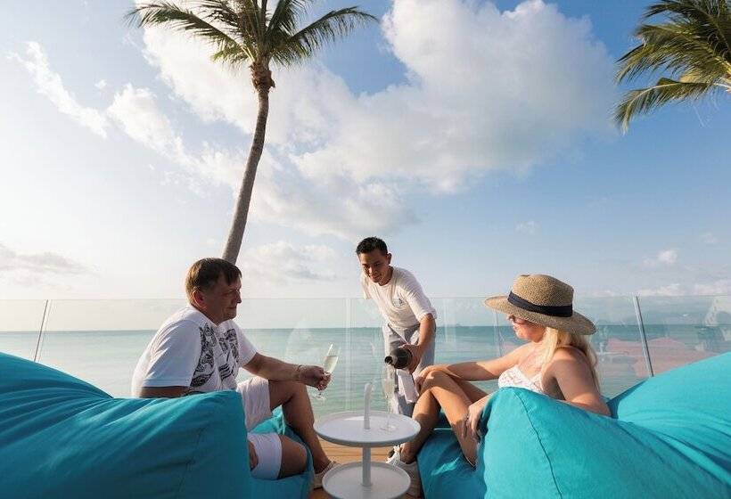 簡易ホテル Sea&sky Luxury Absolute Beachfront Villa