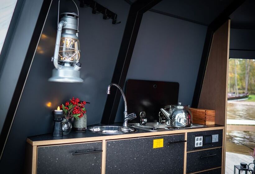 هتل Aurora Igloo Porvoo