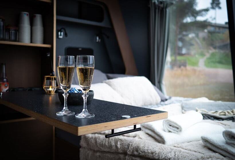 هتل Aurora Igloo Porvoo