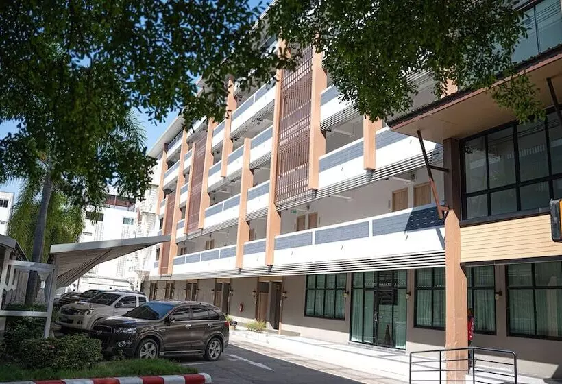 ホテル B2 Korat Night Market Boutique