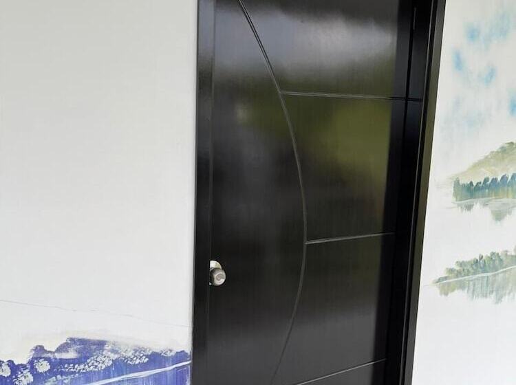 هتل Castillo Del Toro