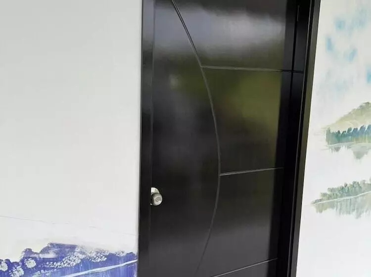 هتل Castillo Del Toro