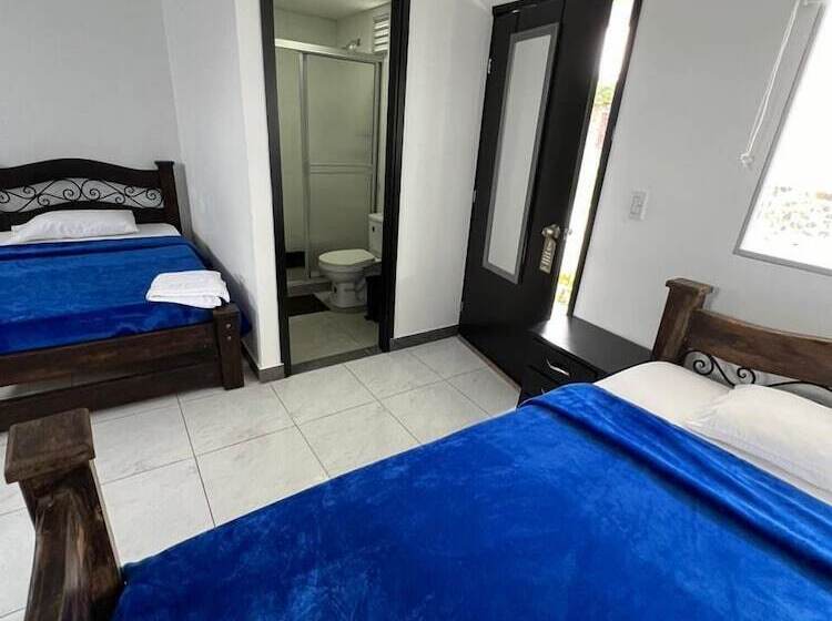 هتل Castillo Del Toro