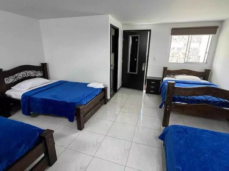 هتل Castillo Del Toro