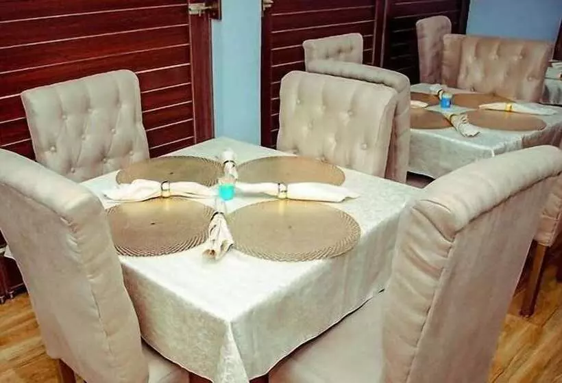 هتل Elegant Suites By Golden Bide Jos