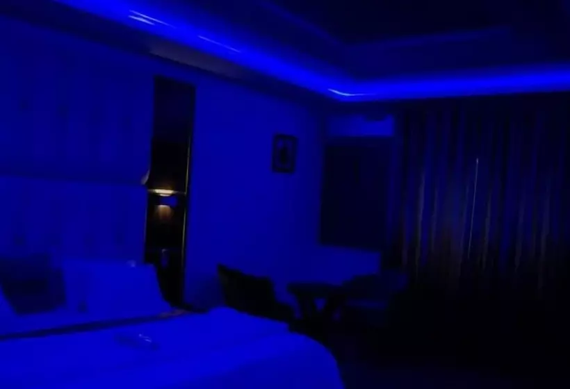 هتل Elegant Suites By Golden Bide Jos