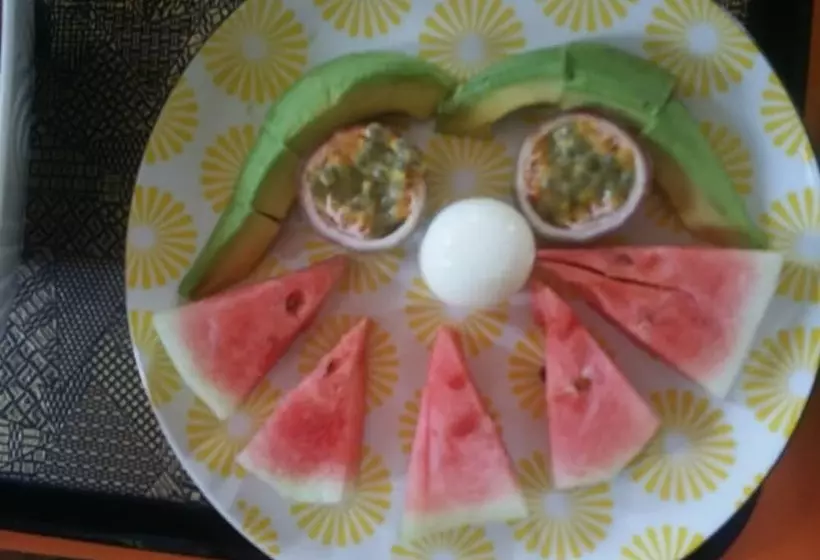 هتل Emmysroomies B&b