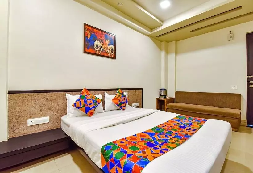 هتل Fabexpress Anmol Palace