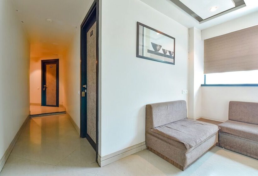 Hotel Fabexpress Anmol Palace