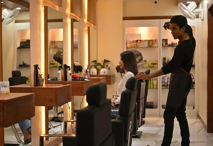 Hotelli Golden Retreat