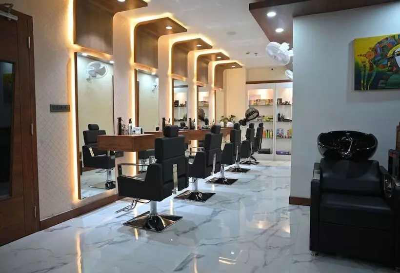 Hotelli Golden Retreat