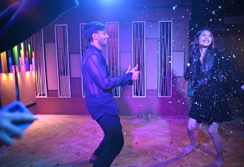 فندق Golden Retreat