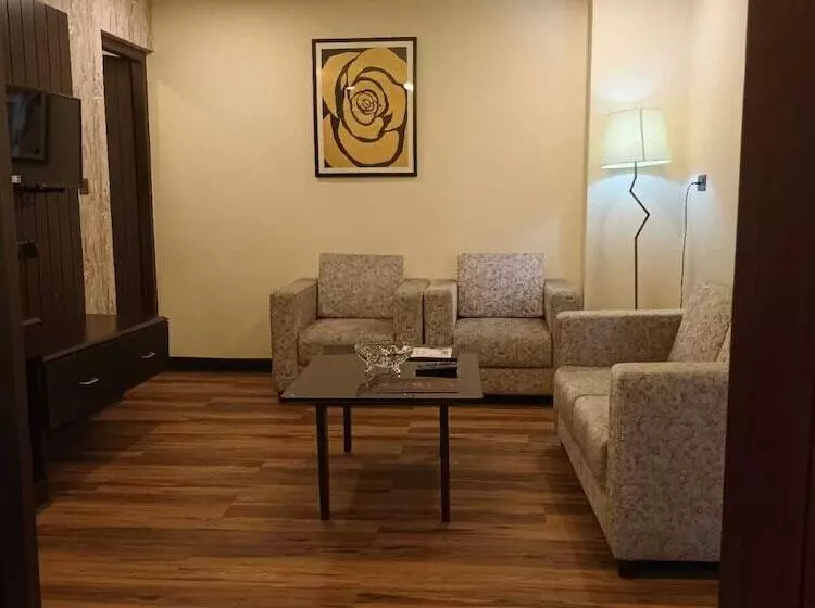 Hotelli Golden Retreat