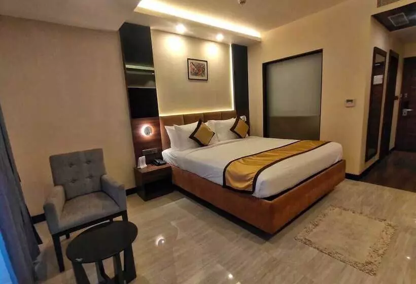 Hotelli Golden Retreat