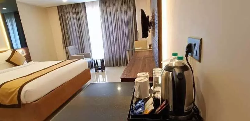 Hotelli Golden Retreat