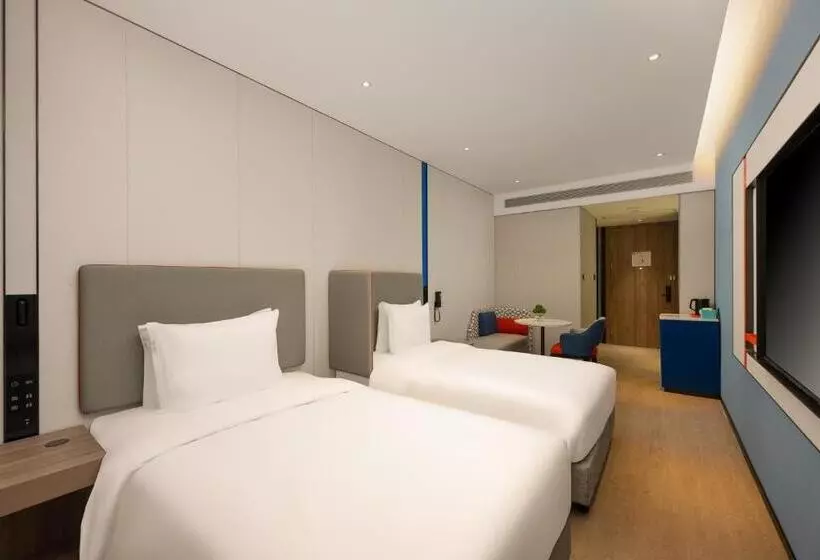 هتل Holiday Inn Express Shanghai Jing An Temple, An Ihg