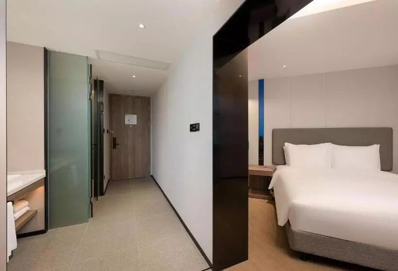 هتل Holiday Inn Express Shanghai Jing An Temple, An Ihg