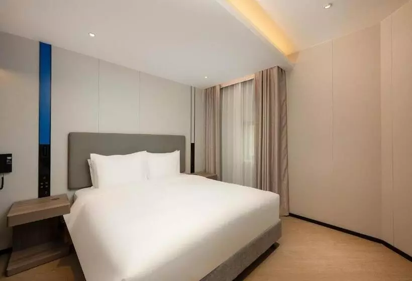 هتل Holiday Inn Express Shanghai Jing An Temple, An Ihg