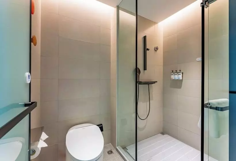 هتل Holiday Inn Express Shanghai Jing An Temple, An Ihg