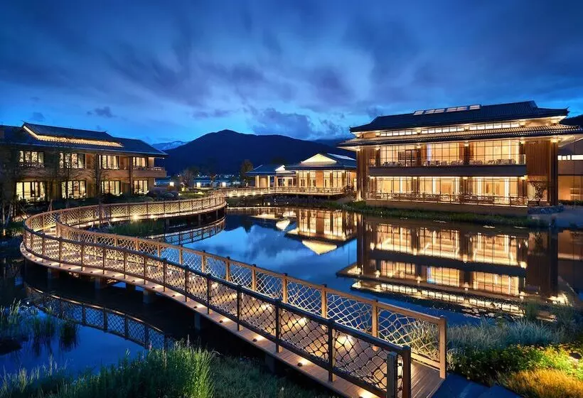 Hotelli Indigo Lugu Lake By Ihg