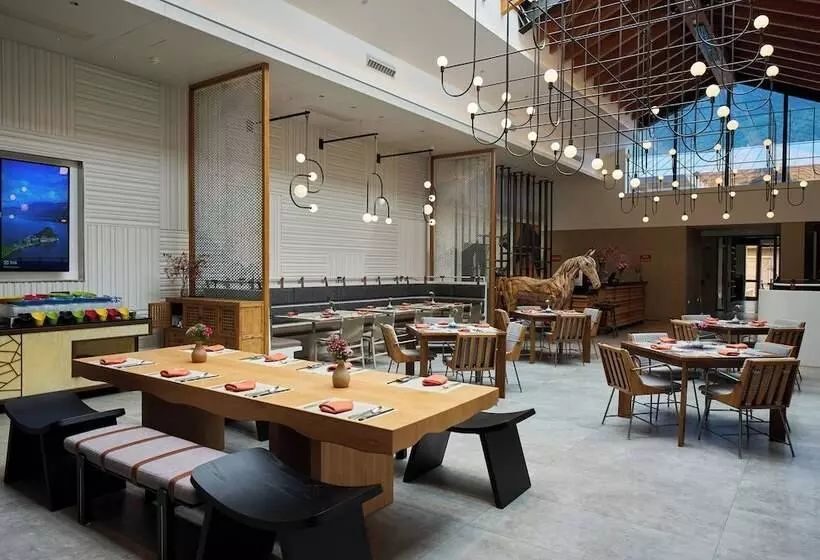 Hotelli Indigo Lugu Lake By Ihg