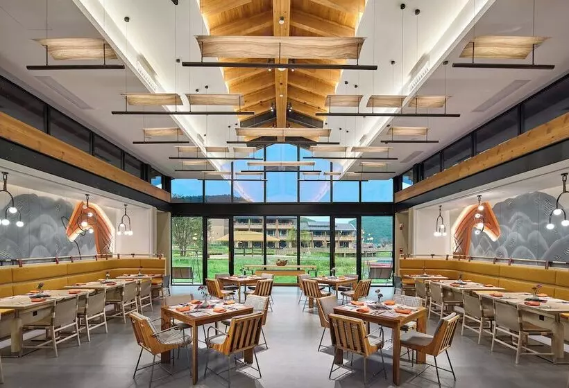 Hotelli Indigo Lugu Lake By Ihg