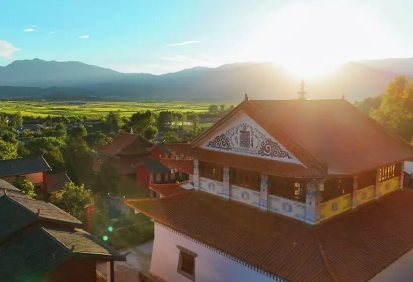 Hotelli Indigo Lugu Lake By Ihg