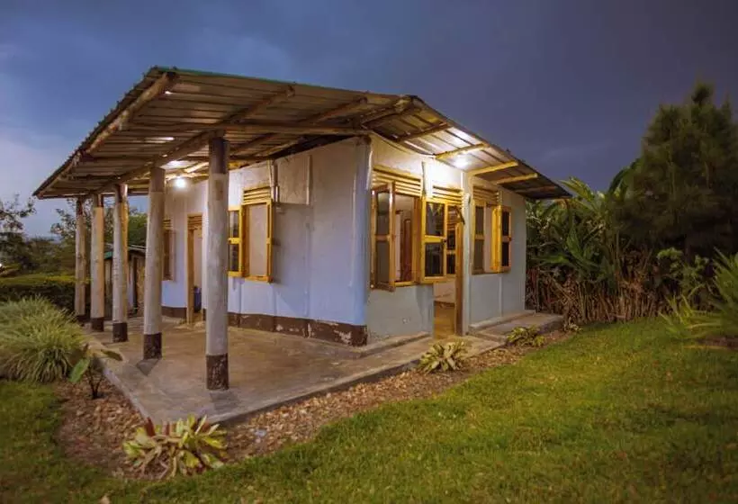 هتل Lake Mwamba Lodge