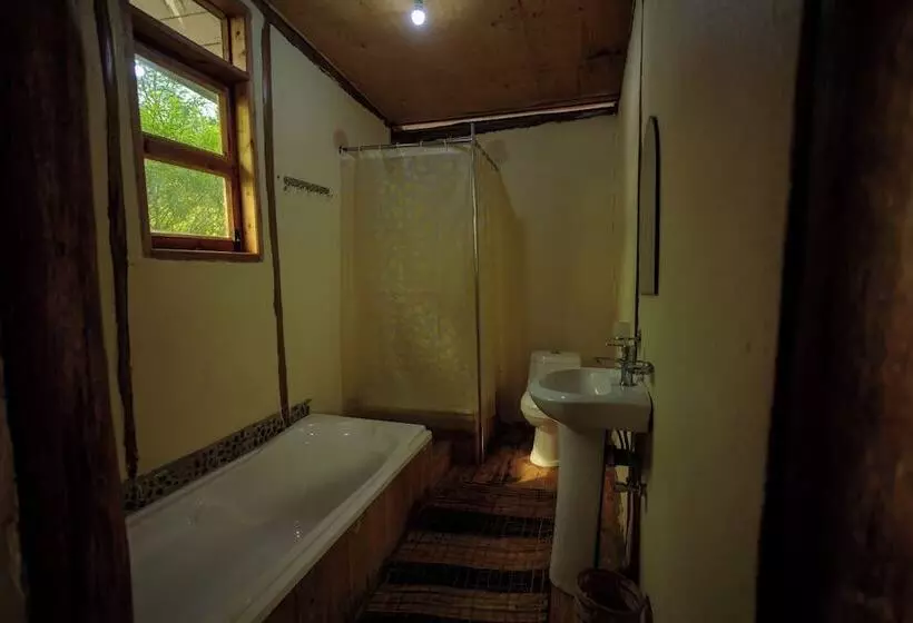 هتل Lake Mwamba Lodge