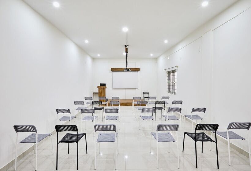 Hotel Nandi Hills Resort