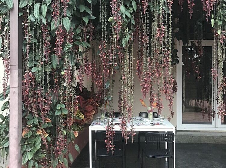 Hotel Nandi Hills Resort