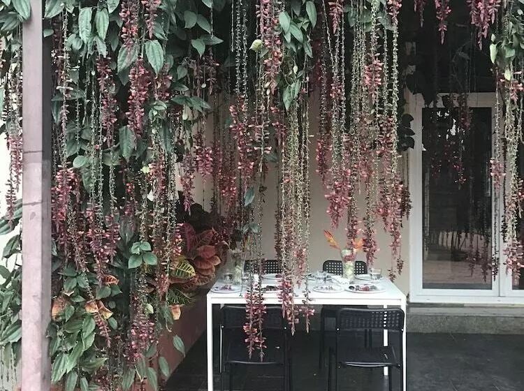 Hotelli Nandi Hills Resort