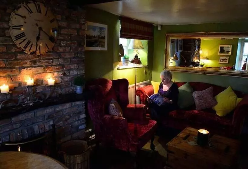 Hotelli Castle Arms Inn