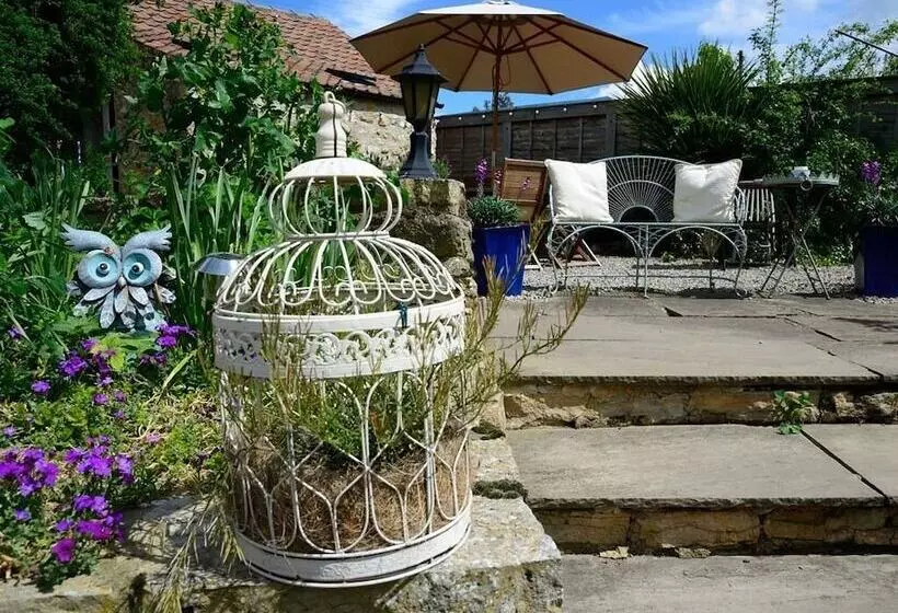 Hotelli Castle Arms Inn