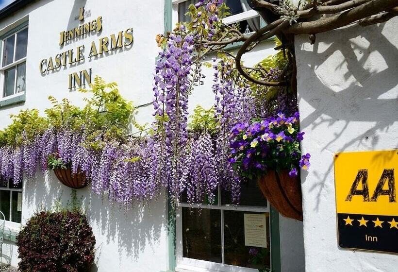 فندق Castle Arms Inn