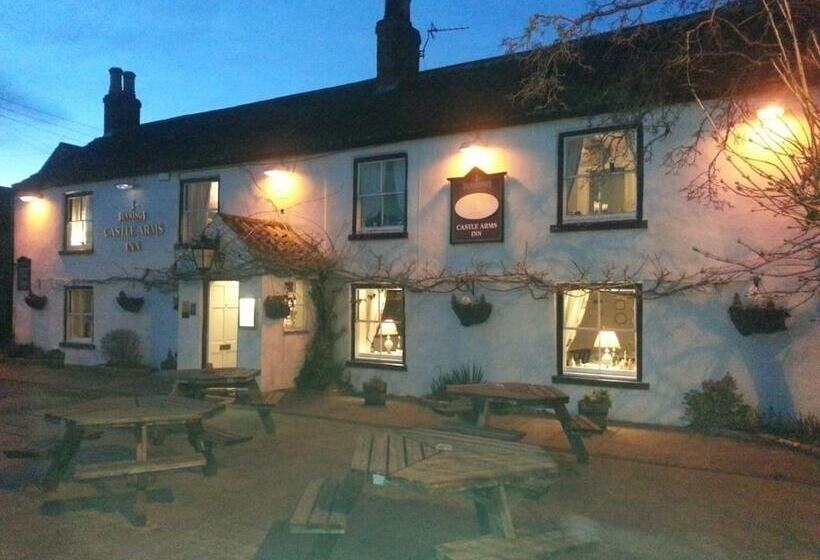 فندق Castle Arms Inn