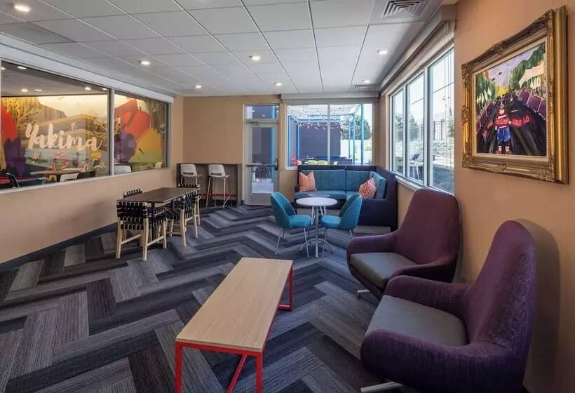 هتل Tru By Hilton Yakima Airport