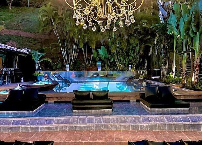 호텔 Villa Pantai Secret Place