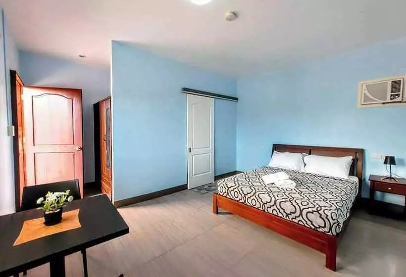 ホテル Villa Tomasa Panglao Golf &