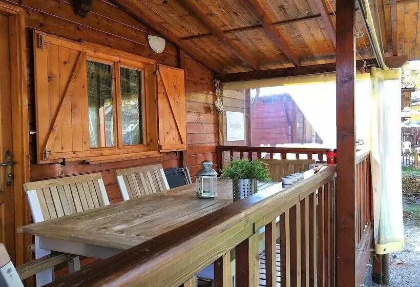 リゾートホテル Greenchalets Lago Di Lugano Porlezza