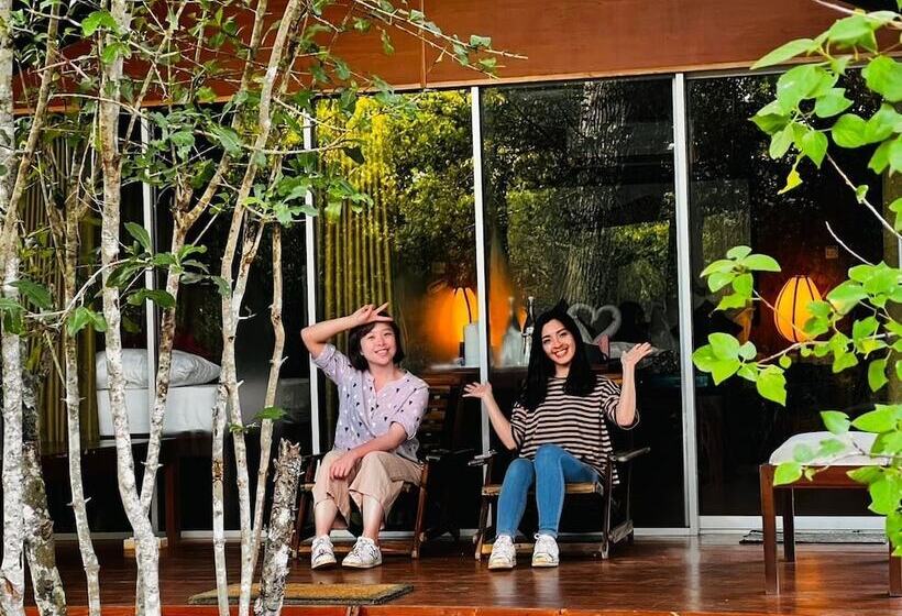 Yala Hotel Lion Air Conditioned Luxury