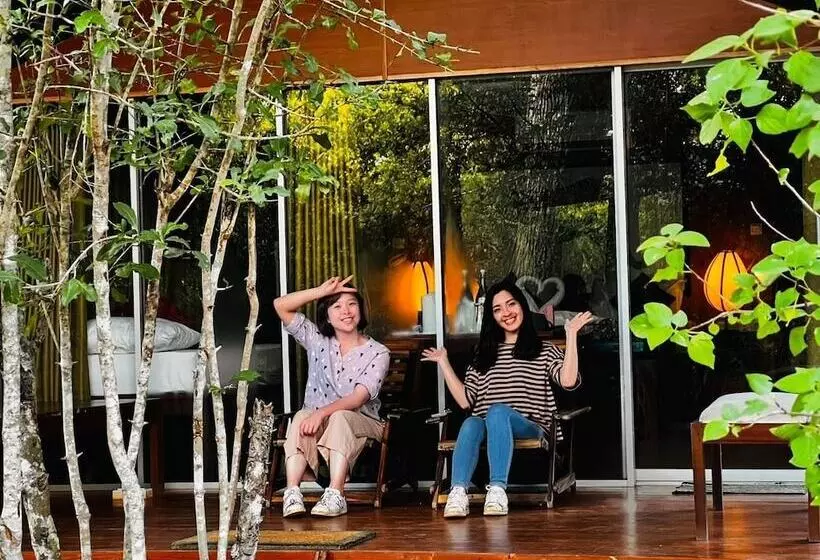 Yala Hotel Lion Air Conditioned Luxury