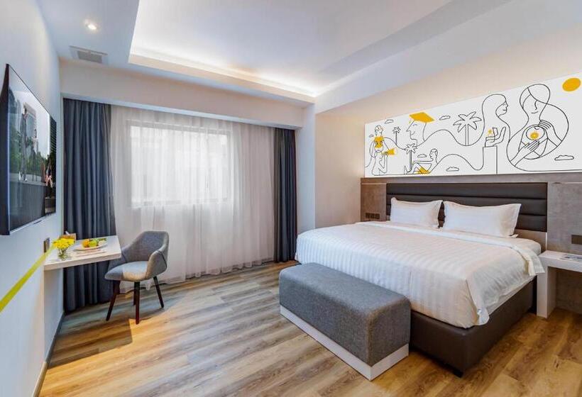 Yello Hotel Harbour Bay